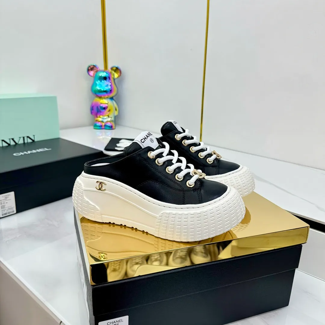 👟👟Ex-factory price 620👟👟 Chanel bread shoes ~ original calfskin panda shoes Chanel 25C latest hot style panda black and white sports shoes casual sneakers Xiaoxiang hot item classic black and white panda color coco girls must pay Fabric: original custom mixed sheepskin lining: original imported breathable mesh lining outsole: Original molded rubber + TPU combination Size: Women's 35-41 👉 👉 👉